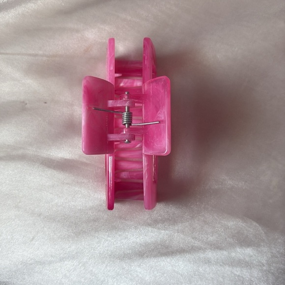 Pink Hair Claw Clip (Small) - Picture 3 of 3